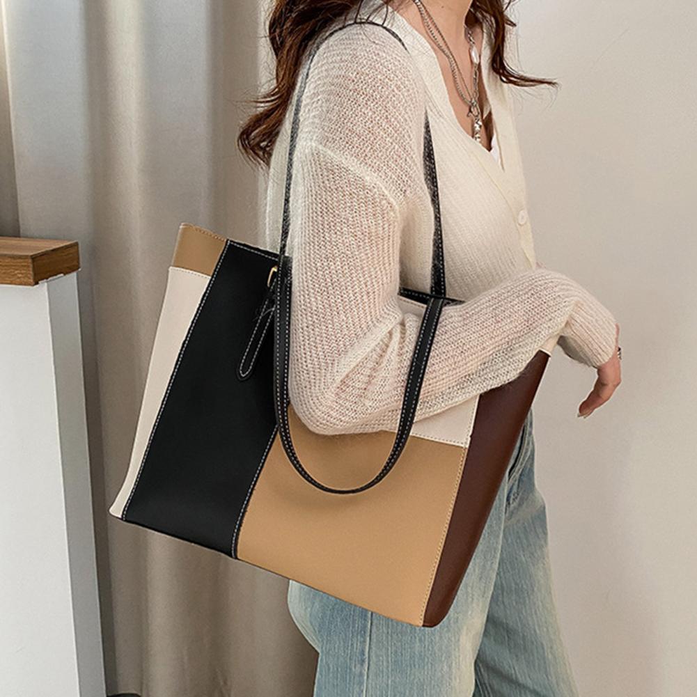 حقيبة كتف عصرية ذات سعة كبيرة، - مراجعة Leather Work Duffle وسعره