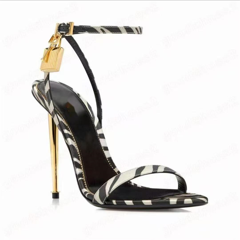 مشبك حزام بلون مفتاح قفل الديك - مراجعة Leather Work Heels وسعره