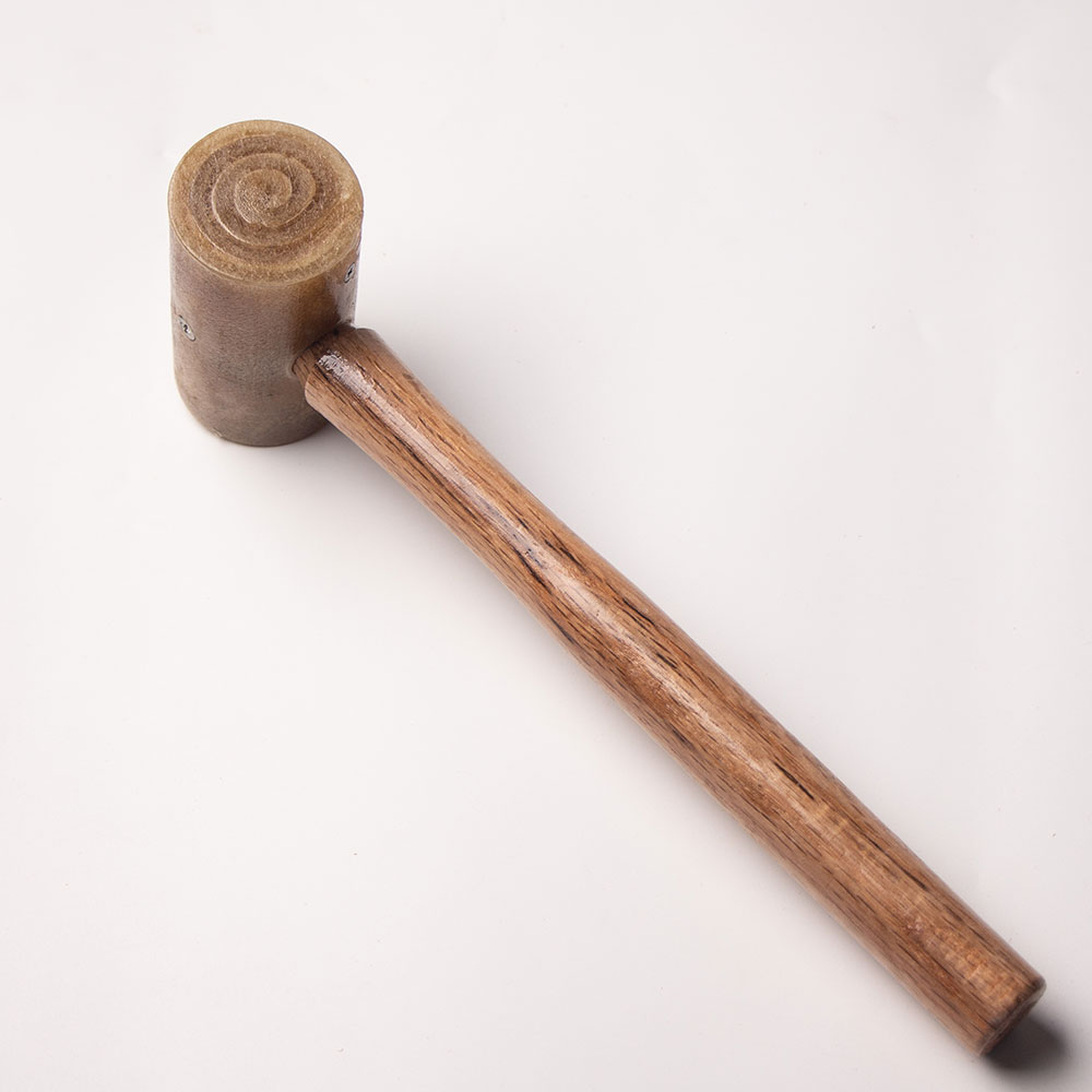 مطرقة جلدية من جلد البقر الخام - مراجعة Mallet Rawhide Craft وسعره