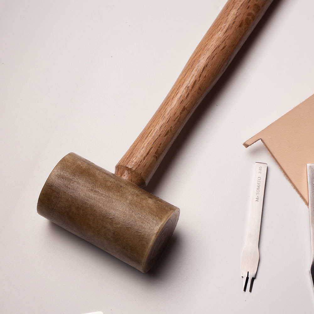 مطرقة نحت الجلد من جلد البقر ا - مراجعة Mallet Rawhide Craft وسعره
