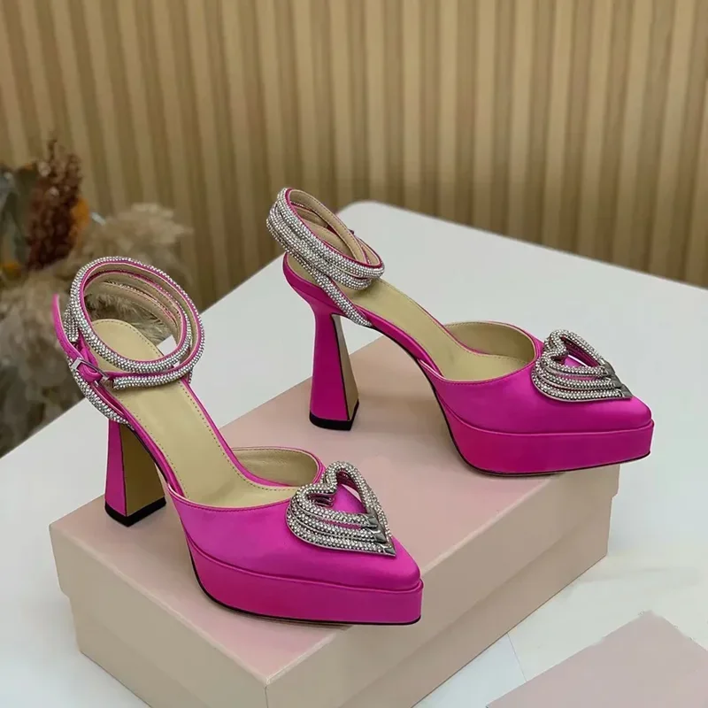 منصة كريستال الحب الديكور الصن - مراجعة Leather Work Heels وسعره