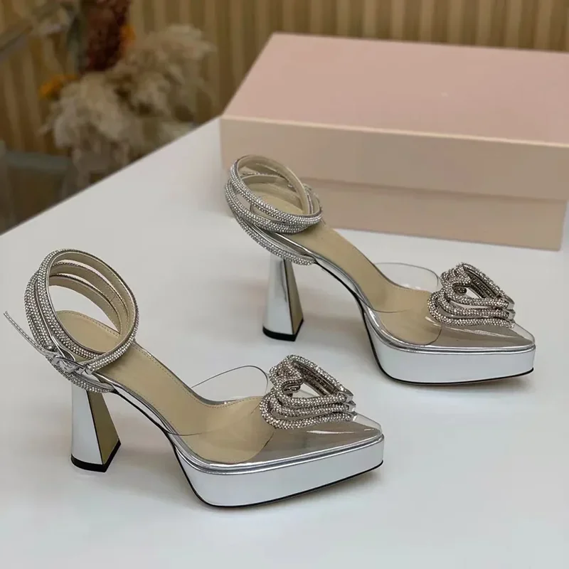 منصة كريستال الحب الديكور الصن - مراجعة Leather Work Heels وسعره