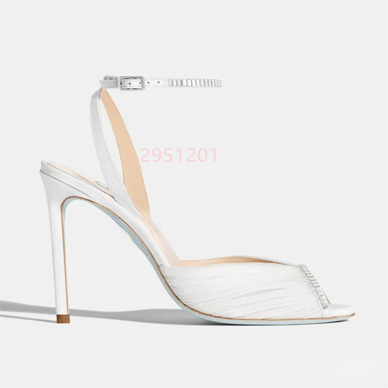 صنادل نسائية كريستال على شكل ح - مراجعة Leather Work Heels وسعره